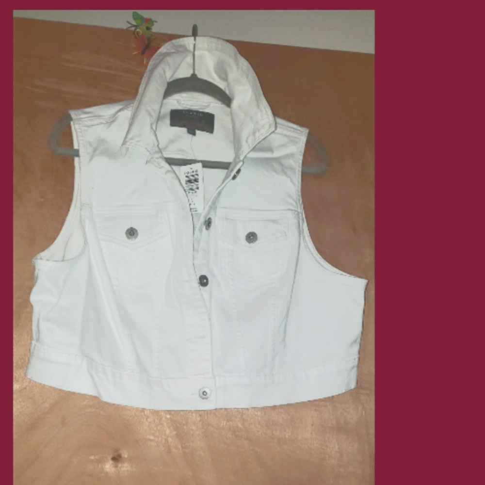NEW TORRID WHITE DENIM CROPPED VEST PLUS SIZE 1